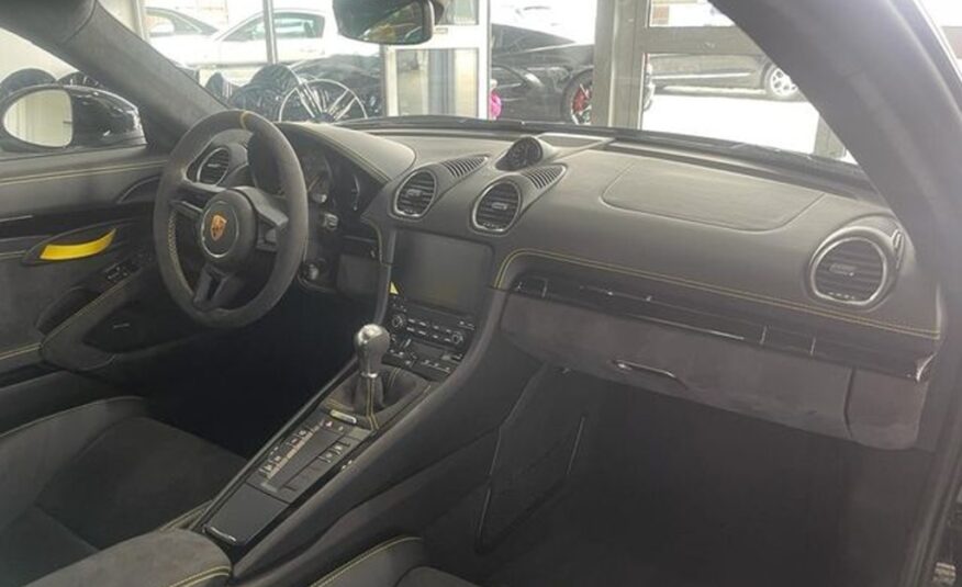 Porsche Cayman 718 GT4 PCCB Clubsport