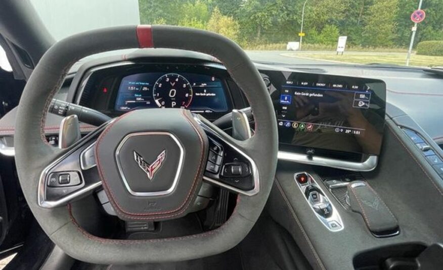 Corvette C8 Launch Edit 3LT Z51 EU Targa  Ihned k dispozici