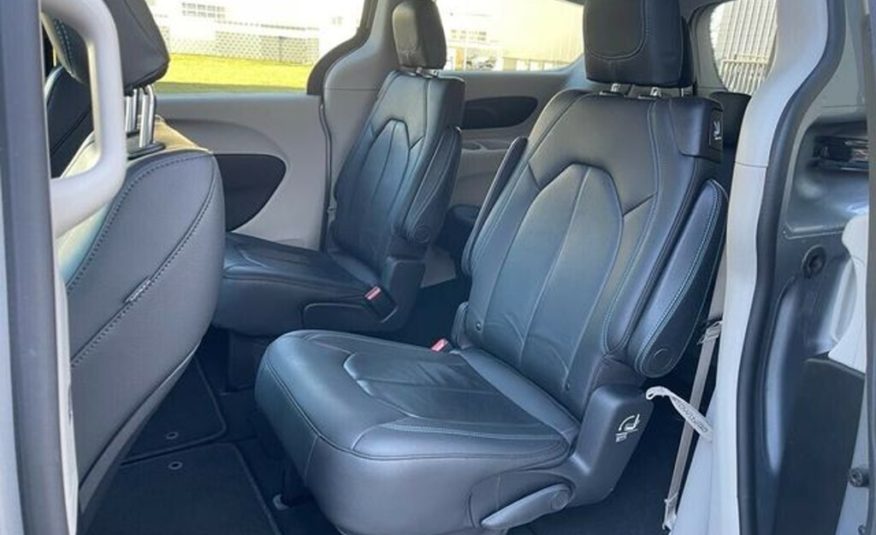 Chrysler Pacifica 3.6 LPG  kamera 7míst Navi