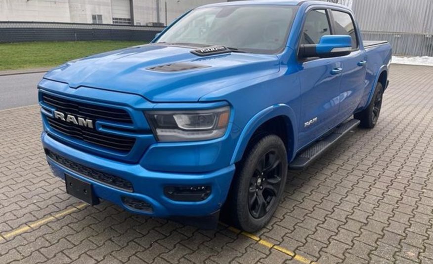 Dodge RAM Laramie Sport Crewcab 12palcový displej LPG LED-bez nehod