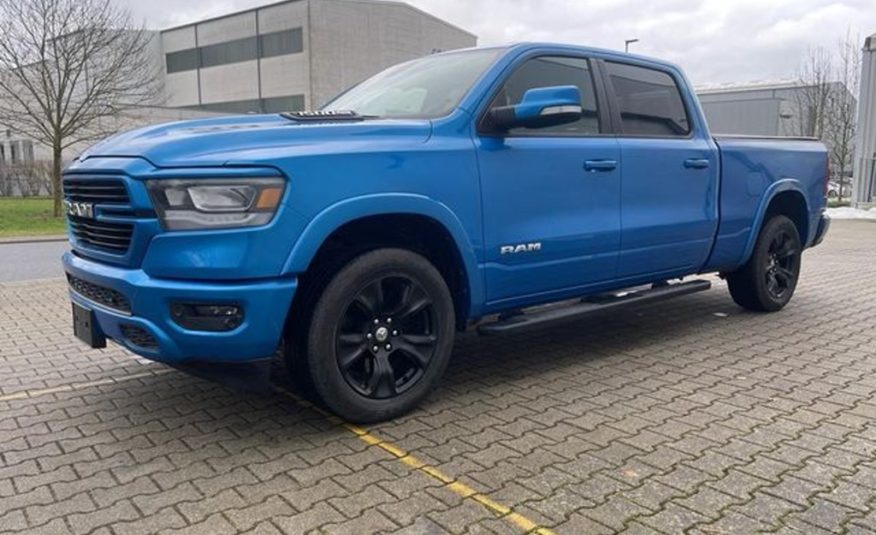 Dodge RAM Laramie Sport Crewcab 12palcový displej LPG LED-bez nehod
