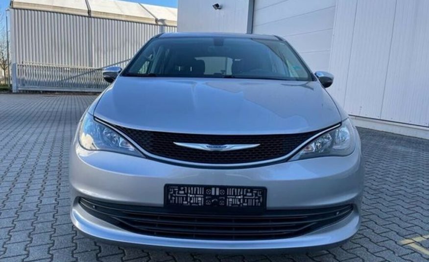 Chrysler Pacifica 3.6 LPG  kamera 7míst Navi