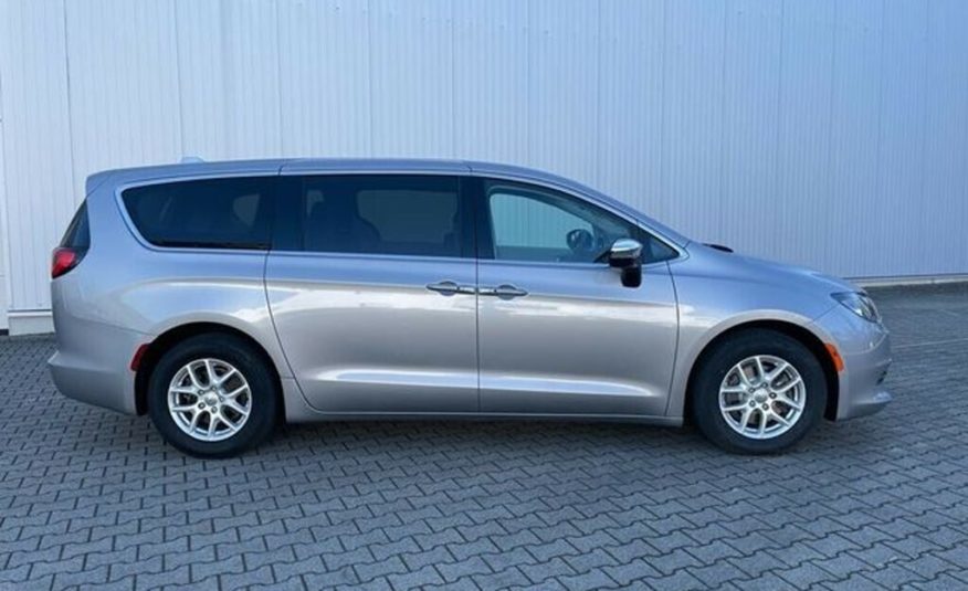 Chrysler Pacifica 3.6 LPG  kamera 7míst Navi