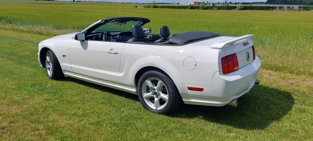 Mustang GT Cabrio V8 California special