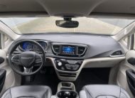 Chrysler Pacifica 3.6 LPG  kůže kamera 8místná