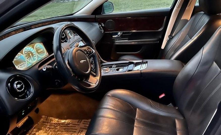 Jaguar XJ 5.0 V8 s dlouhým rozvorem