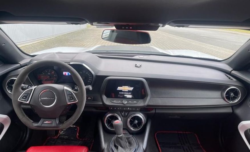 Chevrolet SS 6.2 V8 Coupe manuál kůžeLED