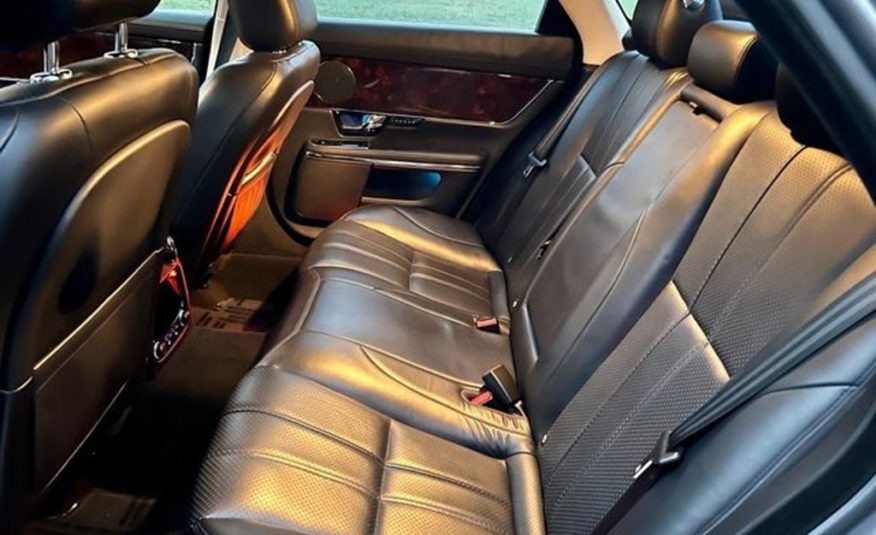 Jaguar XJ 5.0 V8 s dlouhým rozvorem