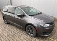 Chrysler Pacifica 3.6 LPG  kůže kamera 8místná
