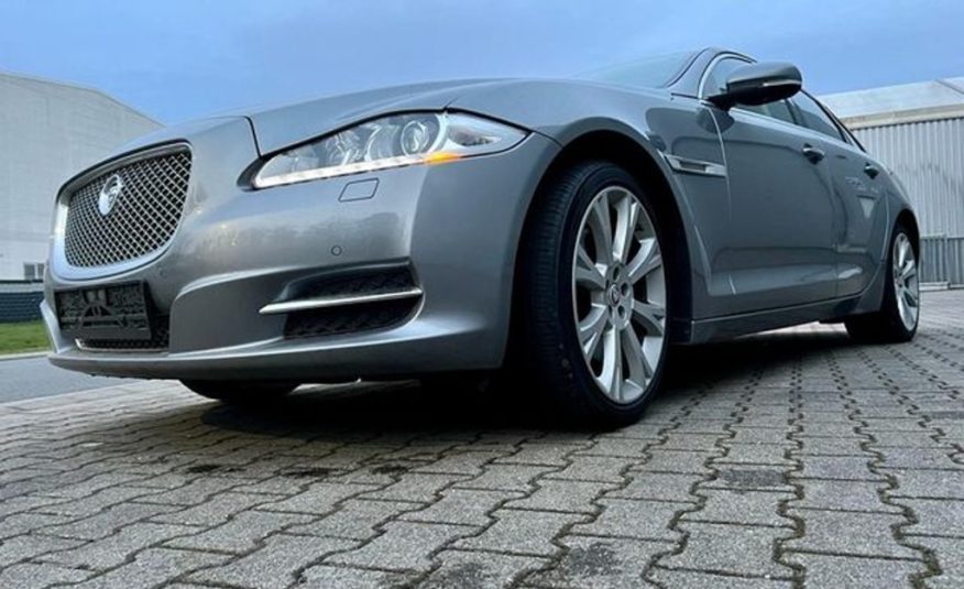 Jaguar XJ 5.0 V8 s dlouhým rozvorem