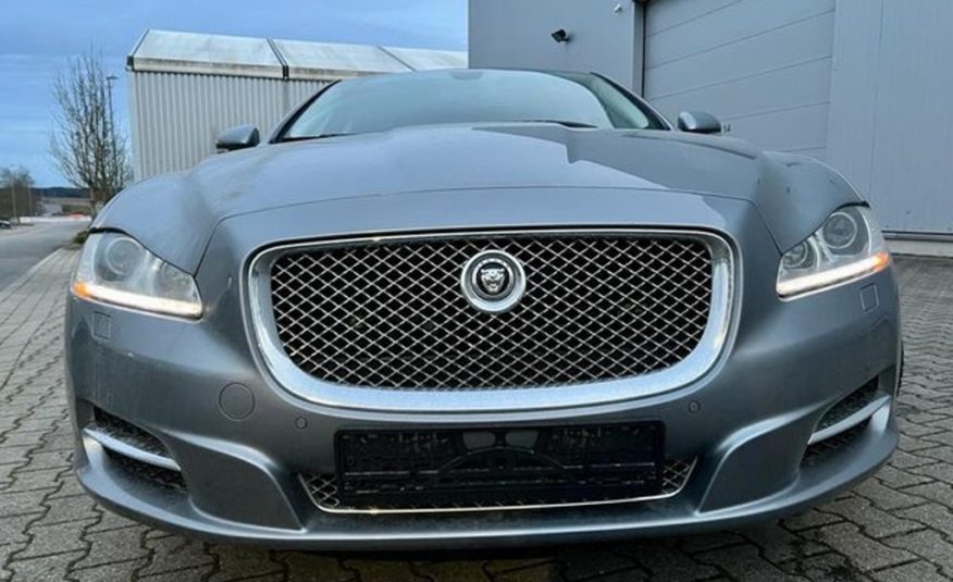Jaguar XJ 5.0 V8 s dlouhým rozvorem