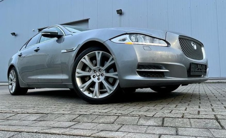 Jaguar XJ 5.0 V8 s dlouhým rozvorem