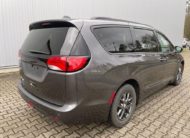 Chrysler Pacifica 3.6 LPG  kůže kamera 8místná