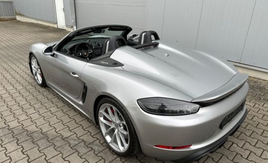 Porsche 718 Boxster Spyder 4.0 Bose