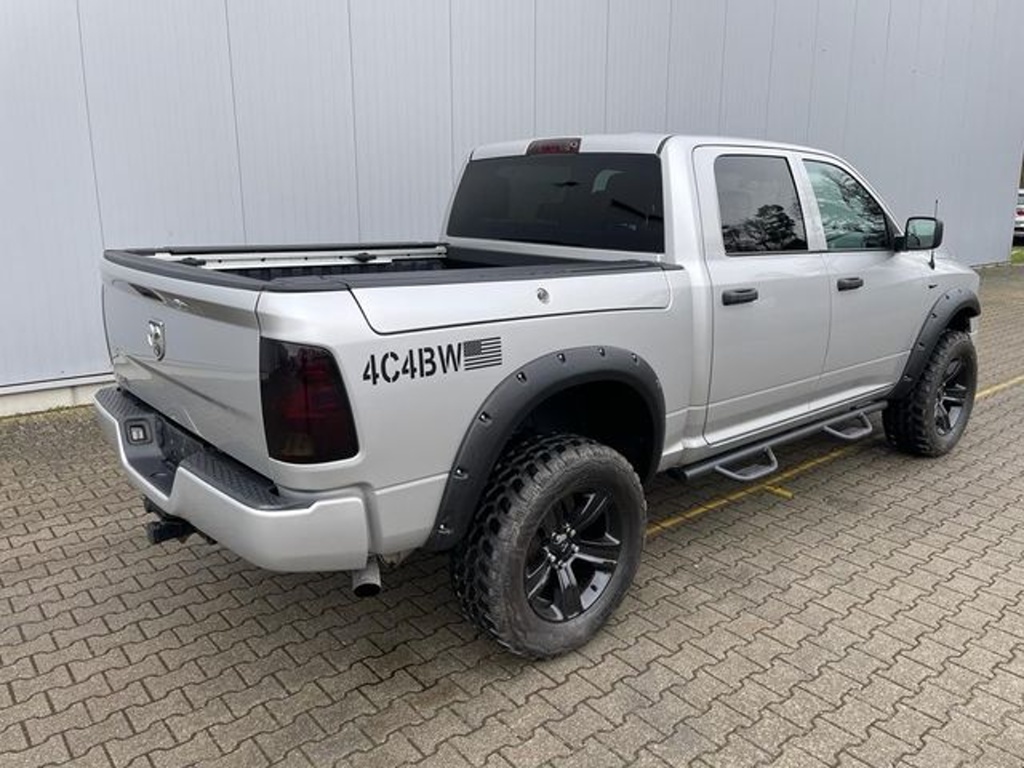 Dodge 5.7 4X4 MONSTER OFFROAD 4″ Rambox Crewcab LPG 6 místný