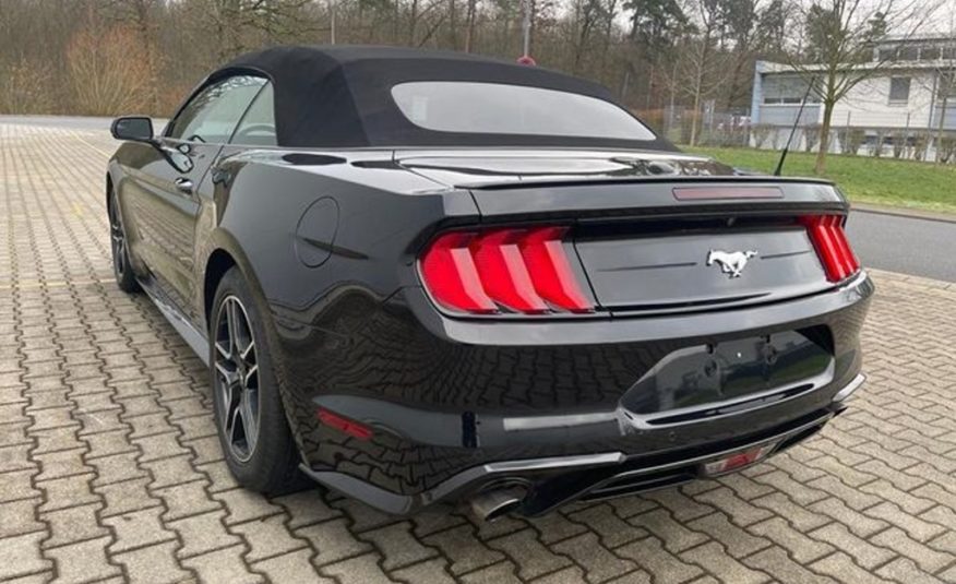 Ford Mustang Cabrio 2.3 Eco Boost LED
