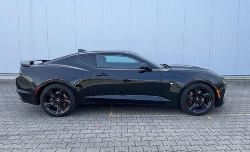 Chevrolet SS 6.2 V8 Coupe Automatic  Bose b