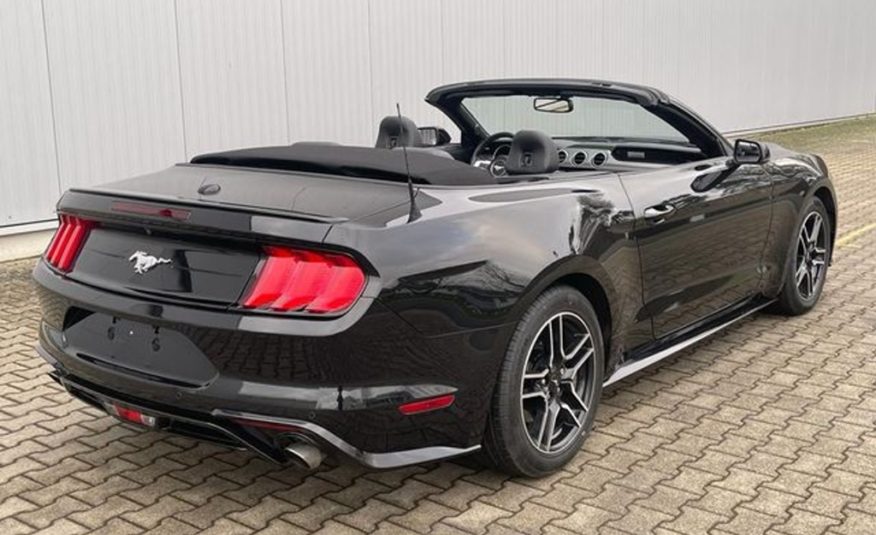 Ford Mustang Cabrio 2.3 Eco Boost LED