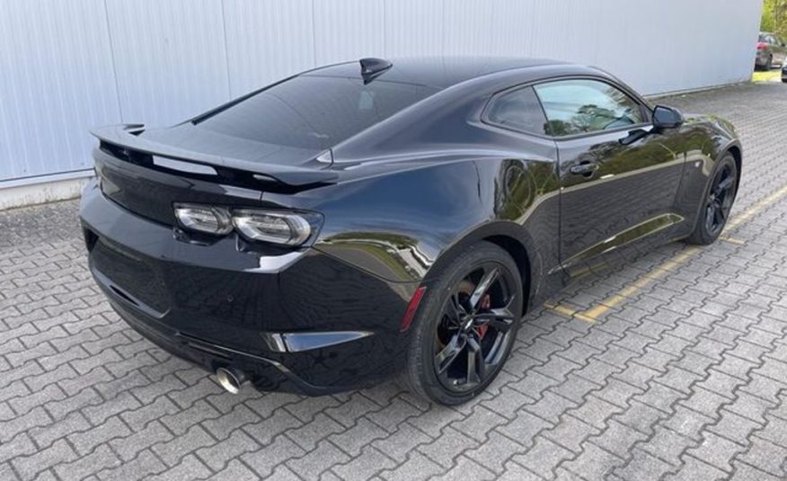 Chevrolet SS 6.2 V8 Coupe Automatic  Bose b