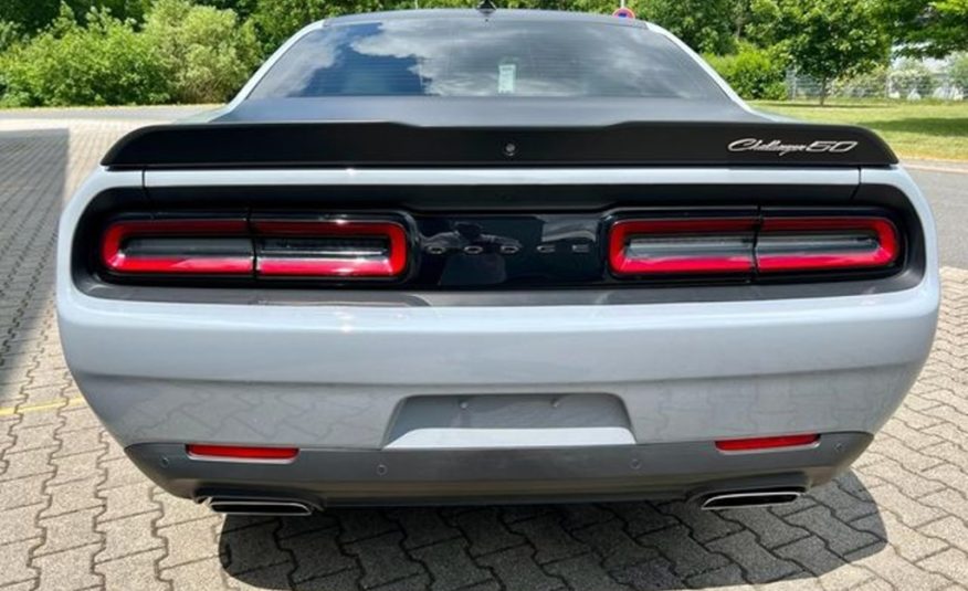 Dodge Challenger 5.7 RT 50 LET  EDICE