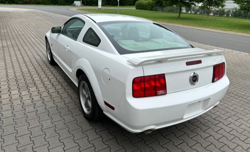 Ford Mustang GT 4.6 Coupe V8 Premium