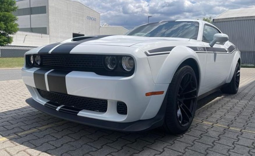 Dodge Challenger 6.4 SRT widebody kůže