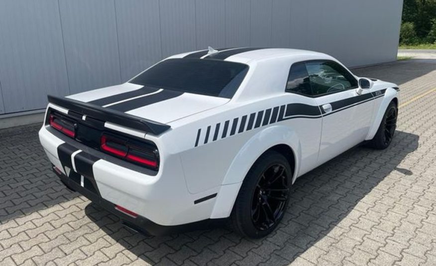 Dodge Challenger 6.4 SRT widebody kůže