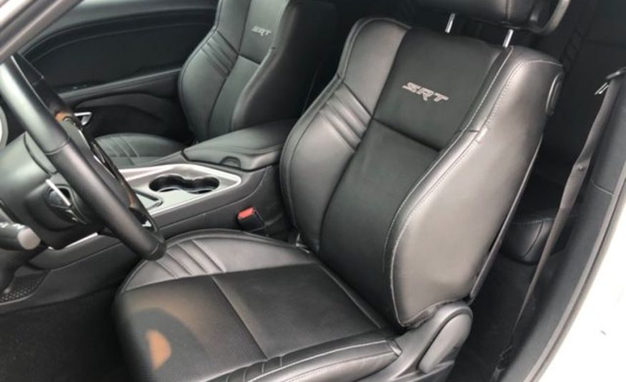 Dodge Challenger 6.4 SRT 8