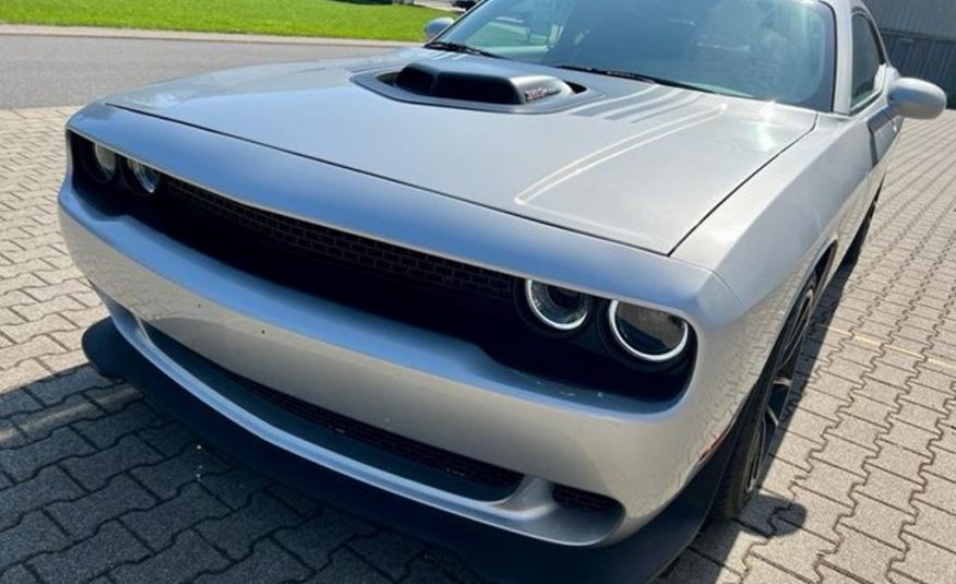 Dodge Challenger 6.4 SRT Shaker
