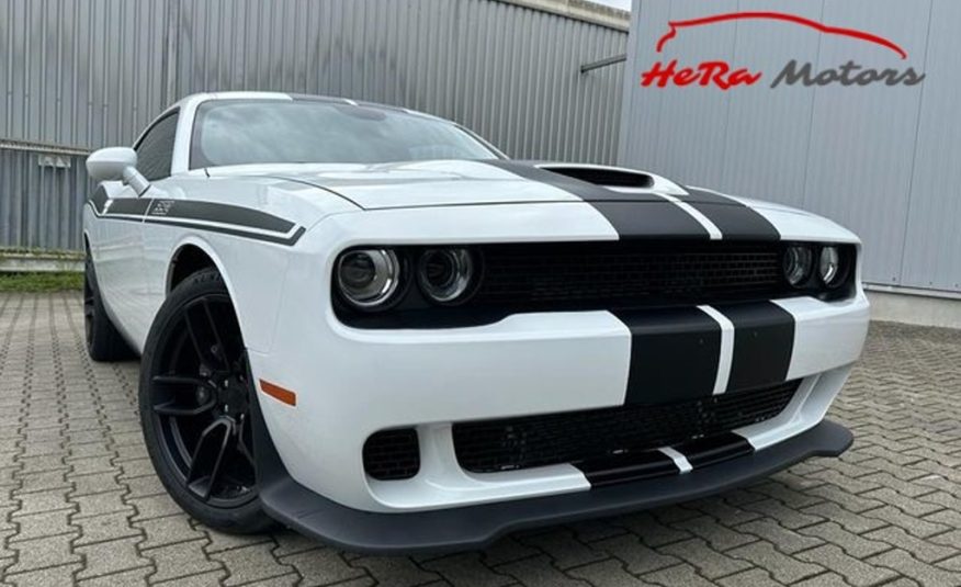 Dodge Challenger 6.4 SRT
