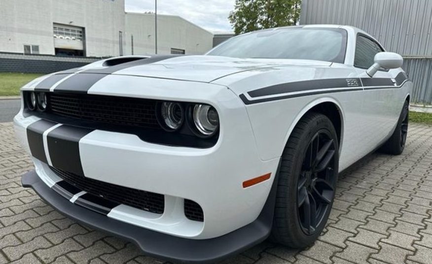 Dodge Challenger 6.4 SRT