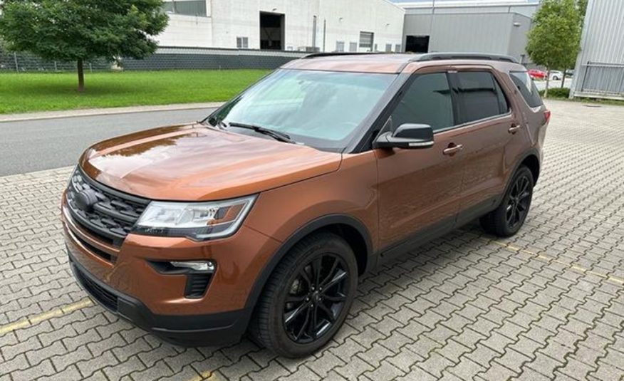 Ford Explorer 2.3 AWD XLT LED Navi Kůže 7míst