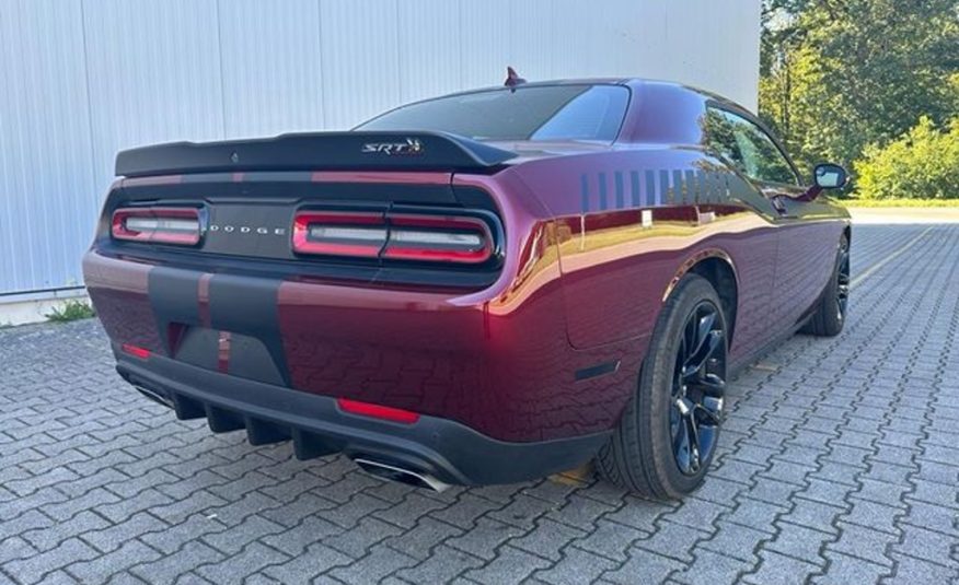 Dodge Challenger 6.4 SRT