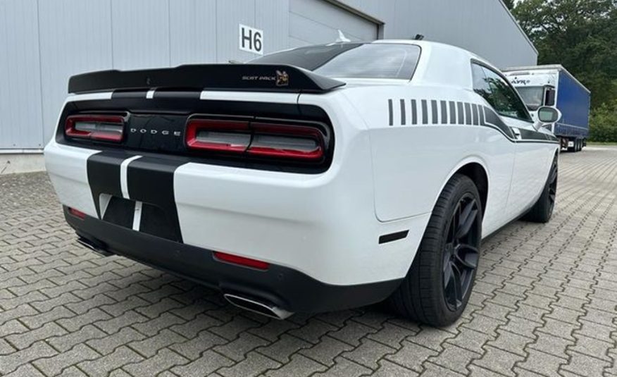 Dodge Challenger 6.4 SRT