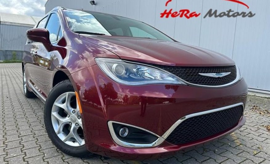 Chrysler Pacifica 3.6 LPG  kůže  7místná  DVD