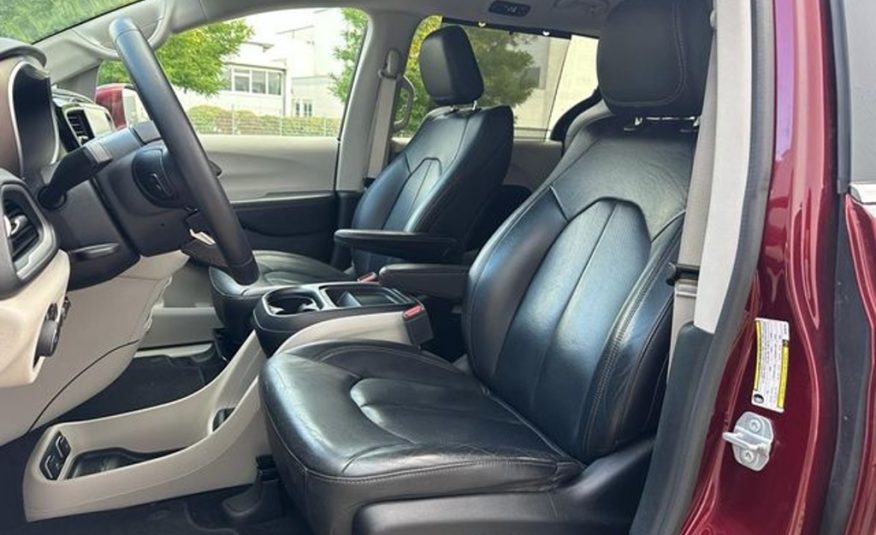 Chrysler Pacifica 3.6 LPG  kůže  7místná  DVD