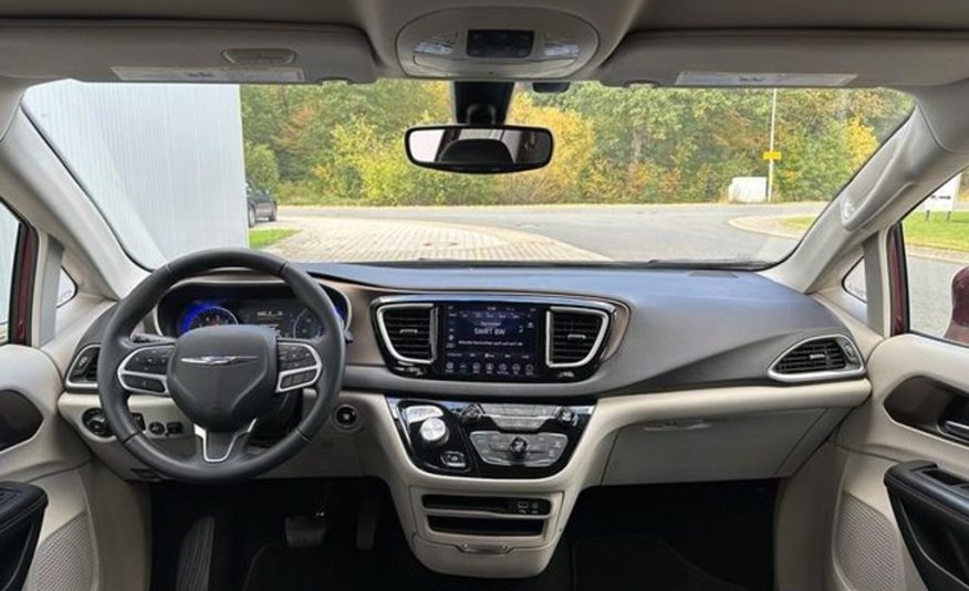 Chrysler Pacifica 3.6 LPG  kůže  7místná  DVD