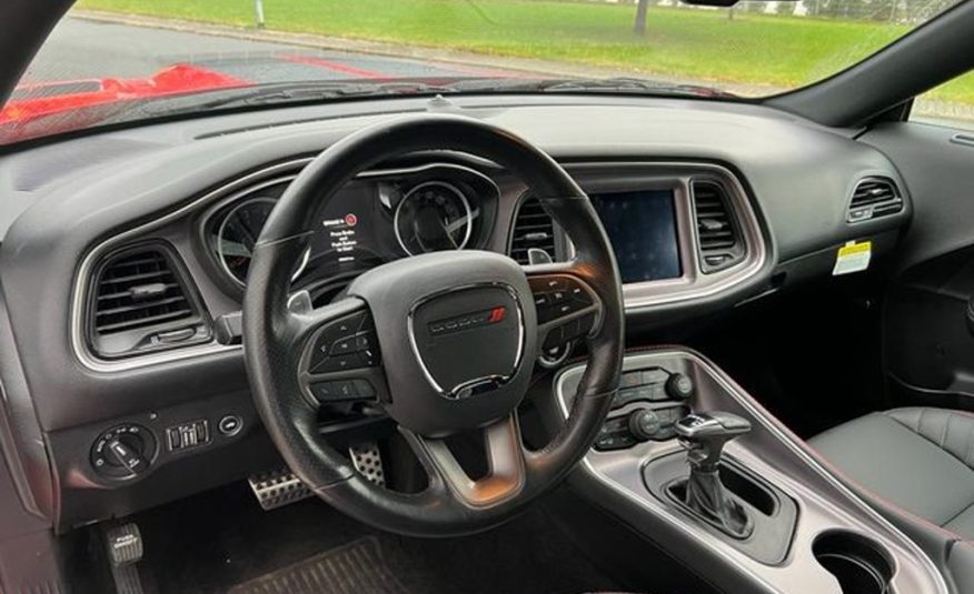 Dodge Challenger 6.4 SRT