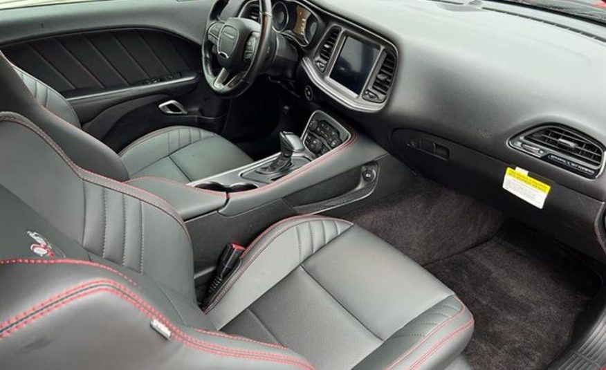 Dodge Challenger 6.4 SRT