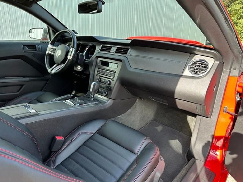 Ford Mustang 3.7 Coupe Automat Xenony kůže 1. majitel