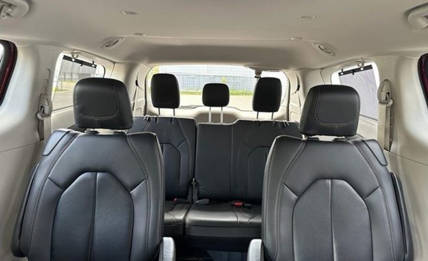 Chrysler Pacifica 3.6 LPG  kůže  7místná  DVD