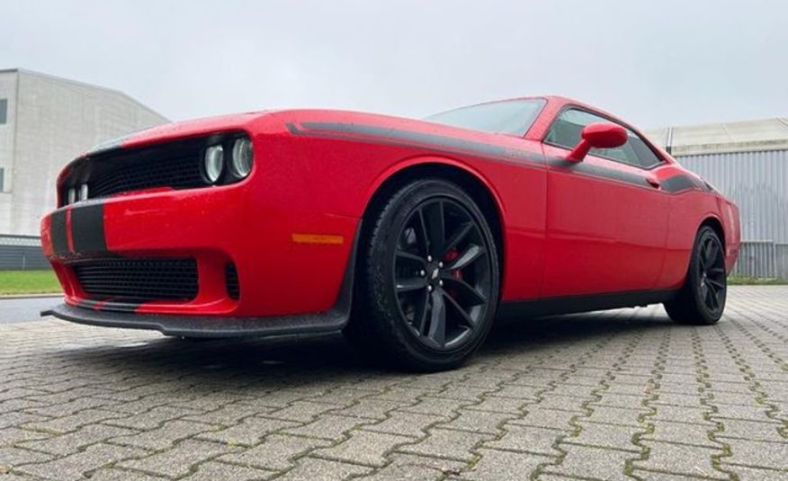 Dodge Challenger 6.4 SRT