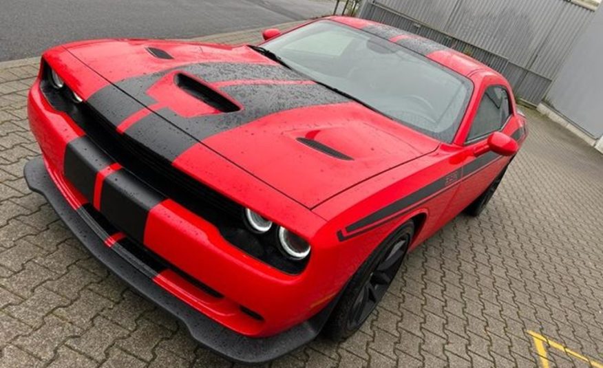 Dodge Challenger 6.4 SRT