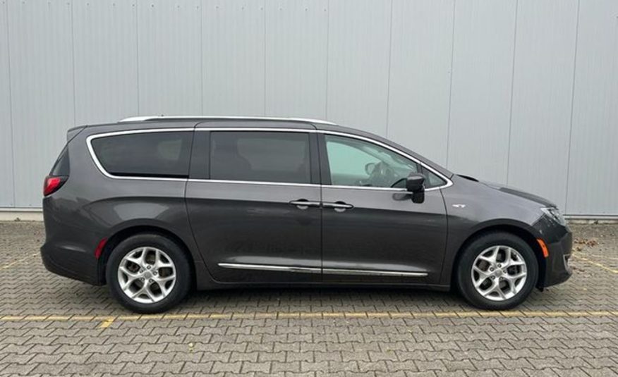 Chrysler Pacifica 3.6 LPG kůže 7místná DVD