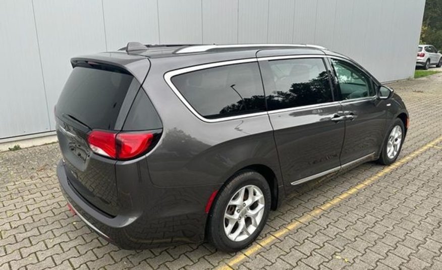 Chrysler Pacifica 3.6 LPG kůže 7místná DVD