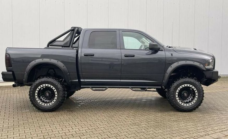 Dodge RAM 5.7 4X4 MONSTER OFFROAD 11″ 8rychlostní LPG