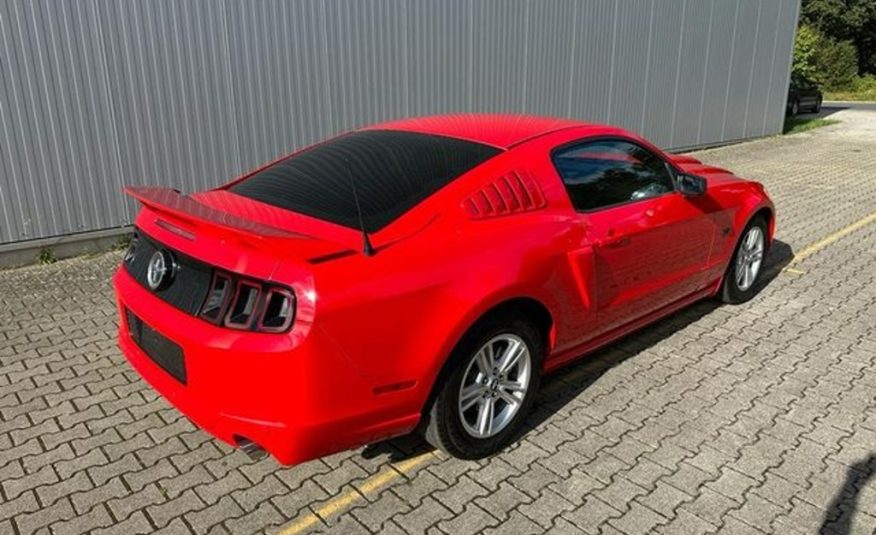 Ford Mustang 3.7 Coupe Automat Xenony kůže 1. majitel