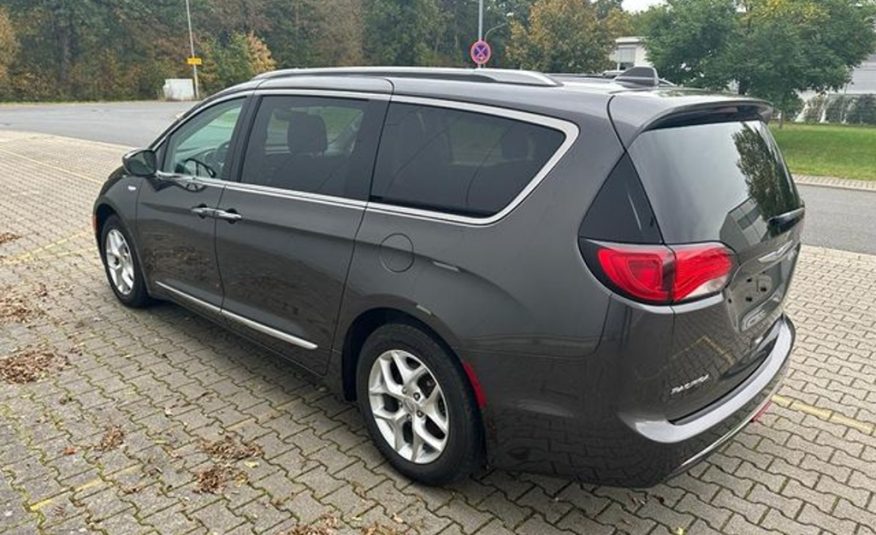 Chrysler Pacifica 3.6 LPG kůže 7místná DVD