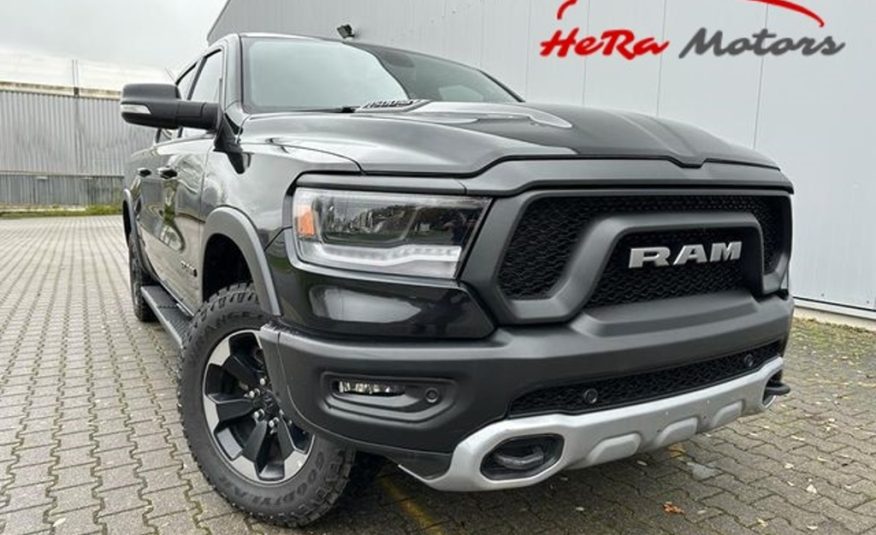 RAM 5.7 REBEL CREWCAB Kůže 4×4  LPG