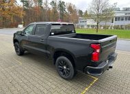 Chevrolet SILVERADO 4.3 4×4 kůže 6 míst Night Paket